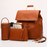 SAC A DOS A LANGER EN CUIR SYNTHETIQUE VEGAN + ACCESSOIRES BEBE